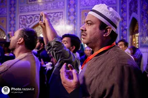 مرثیه سرایی و حماسه خوانی در جوار مزار رهبر شهید انقلاب
