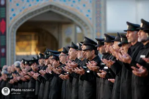 آیین تعویض پرچم حرم امام رضا علیه&zwnj;السلام در آستانه ماه ربیع&zwnj;الاول