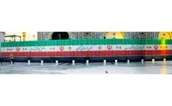 نصب دیوارنگاره‌ بزرگداشت ۱۸هزار شهید استان در حرم مطهر رضوی