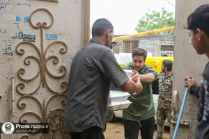 حضور آستان قدس رضوی در مناطق سیل زده مشهد