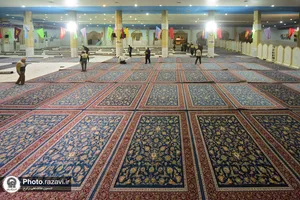 اهدای فرش&zwnj;های آستان قدس رضوی به مصلی المهدی زابل