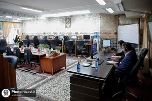 پاسخگویی تلفنی مدیر مرکز خادمیاری بنیاد کرامت رضوی به مخاطبان سامانه ۱۳۸