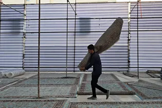 آماده سازی موکب «دارالکرامه» امام رضا علیه‌السلام در خیابان شارستان