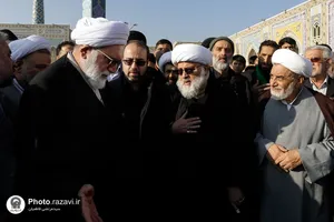 مراسم تشییع پیکر همسر مکرمه آیت الله وحید خراسانی در حرم مطهر رضوی