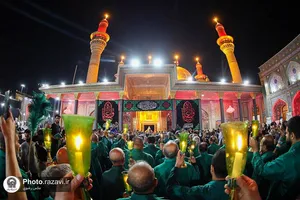 اذن خدمت موکب کفشداران حرم مطهر رضوی در حرم کاظمین