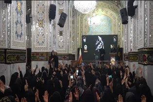 سکوت، زبان دومِ این حرم است…
و «اشاره مهر»، زبان آن.