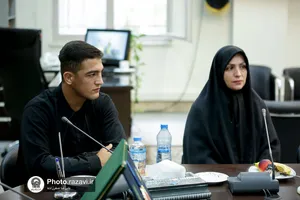 اهدا مدال طلای نوجوانان کشتی آزاد جهان به موزه آستان قدس رضوی