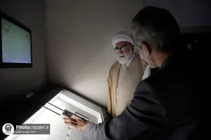 بازدید تولیت آستان قدس رضوی از دستاوردهای ارتش جمهوری اسلامی ایران در دریای بوشهر