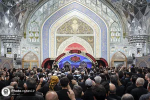 اجتماع بزرگ عاشورائیان در حرم مطهر رضوی