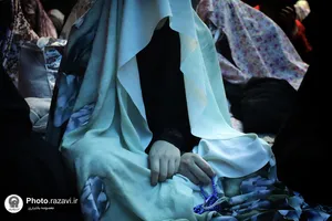قرائت زیارت ام داوود در موسسه جوانان آستان قدس رضوی
