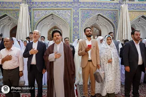 تشرف زوج&zwnj;های جوان به حرم مطهر رضوی
