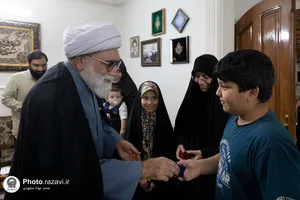 دیدار تولیت آستان قدس رضوی با خانواده سرداران شهید شوشتری و محمدزاده