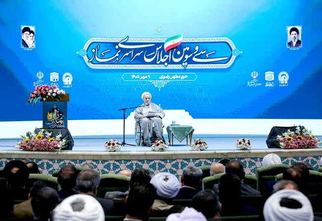 مظاهر اقامه نماز در زندگی اجتماعی باید تقویت شود
