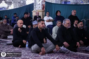 عزاداری زائران عرب&zwnj;زبان در حرم مطهر رضوی