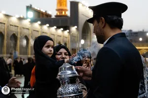 حال و هوای حرم مطهر رضوی در شب شهادت امام محمدباقر علیه السلام