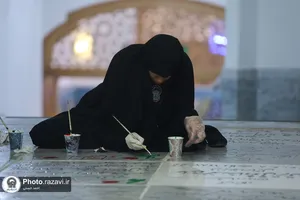 رنگ آمیزی قبور شهدای مدفون در بهشت ثامن&zwnj;الائمه حرم مطهر رضوی