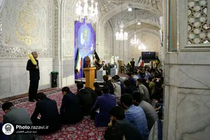تشرف 300 دانشجوی غیر ایرانی به حرم مطهر رضوی