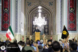 اجتماع زائران و مجاوران رضوی در شب شهادت حضرت جوادالائمه علیه السلام