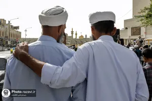 تشرف جمعی از علمای اهل سنت به حرم مطهر رضوی