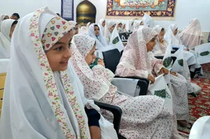 یک دنیا لبخند دختران ماه اراکی در جشن بزرگ دختیژن / گزارش تصویری