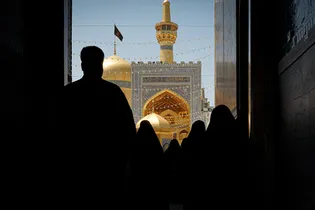 حال و هوای حرم مطهر رضوی در روز زیارتی امام رضا علیه‌السلام