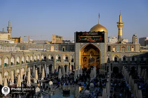 نصب کتیبه&zwnj;های شهادت امام حسن عسکری علیه&zwnj;السلام در حرم مطهر رضوی
