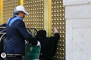 تشرف زائران حاشیه شهر مشهد به حرم مطهر رضوی