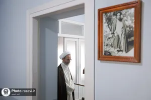 تشرف آیت&zwnj;الله محمود رجبی به حرم مطهر رضوی
