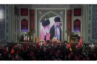 اشک، انتظار و بغض زائران در آستانه تشییع رهبر شهید انقلاب