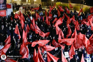 حضور کاروان سفیران امام رئوف علیه&zwnj;السلام در ابتدای مسیر پیاده&zwnj;روی زائران اربعین در نجف اشرف
