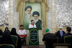 مادران شهدا الگوهای صبر و مقاومت برای امروز و فردای کشور هستند