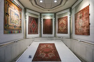 موزه تخصصی فرش آستان قدس رضوی