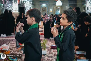 ویژه برنامه فرشتگان مقاومت در حرم مطهر رضوی-۱