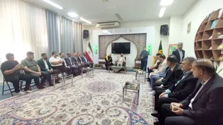 تشرّف جمع من مسؤولي التربية والتعليم في النجف الأشرف بزيارة الحرم الرضوي الشريف