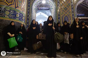 اعتکاف دانش&zwnj;آموزان دختر مدارس امام رضا علیه&zwnj;السلام در حرم مطهر رضوی