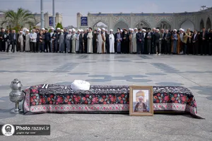 تشییع پیکر حجت&zwnj;الاسلام والمسلمین حسین صادقی در حرم مطهر رضوی