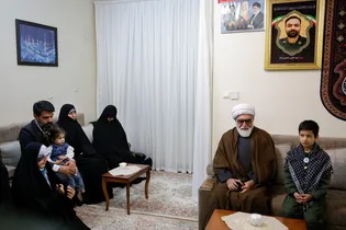 دیدار تولیت آستان قدس رضوی با خانواده شهید سیدحسن حسینی‌نژاد