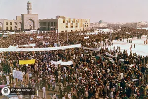 حرم مطهر رضوی؛ کانون انقلاب در مشهد-1