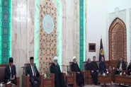 هیئت بلندپایه اندونزی با حضور در مشهد به رهبر شهید انقلاب ادای احترام کرد