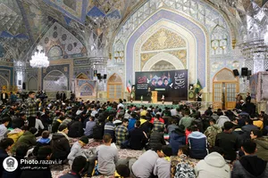 گردهمایی نوجوانان مشهدی به یاد شهدای دانش&zwnj;آموز حرم شاهچراغ