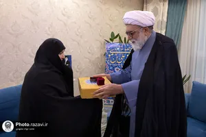 دیدار تولیت آستان قدس رضوی با خانواده سرداران شهید شوشتری و محمدزاده