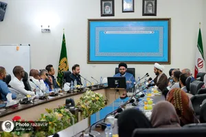 دیدار جمعی از نخبگان و فعالان فرهنگی تانزانیا با مدیران سازمان علمی و فرهنگی آستان قدس رضوی