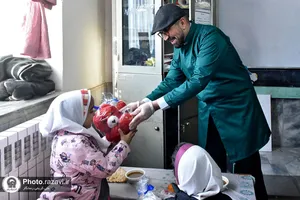 توزیع صبحانه گرم در مدرسه دخترانه شهید مدیری مشهد