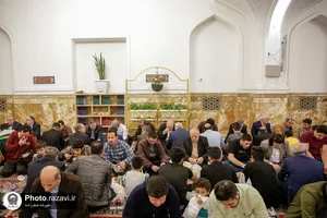 سفره اکرام ماه مبارک رمضان در حرم مطهر رضوی