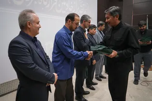تقدیر از خادمان مردمی قرارگاه رمضان