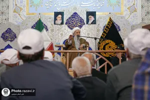 تشرف سالمندان سراسر کشور به حرم مطهر رضوی