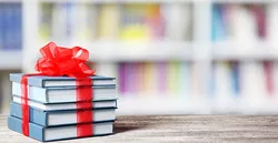 اهدای ۸۰ جلد کتاب به مساجد از سوی خادم‌یاران شهرضا در ایام اربعین