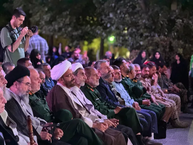 از گلستان شهدا تا صحن رضوی، شبی برای سید مقاومت و فرمانده شهید در اصفهان