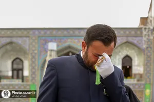 بهت و اندوه زائران حرم مطهر رضوی در لحظه اعلام خبر شهادت رئیس&zwnj;جمهور
