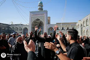 حرم مطهر رضوی در روز شهادت حضرت زهرا سلام&zwnj;الله علیها 
